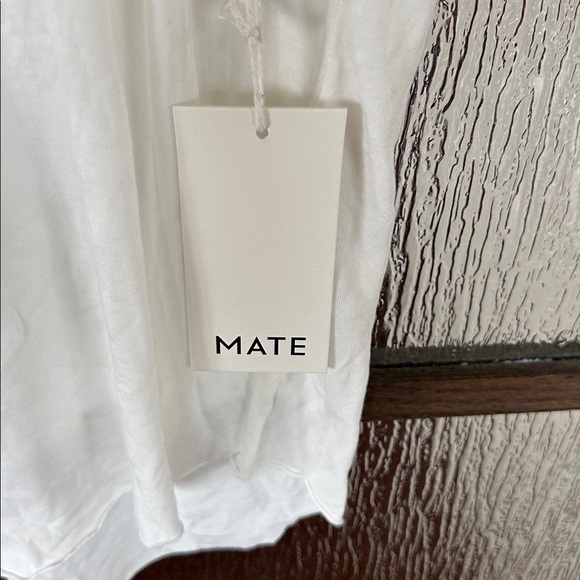 Mate the label Women's White Sleeveless Top in medium. - Picture 5 of 7